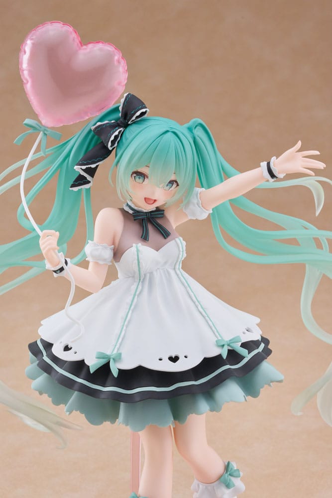 Vocaloid - Hatsune Miku Birthday 2025 Party Ver. -  AMP+ Figur