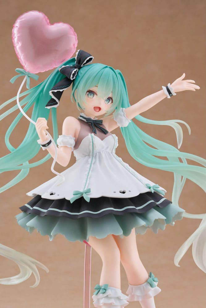 Vocaloid - Hatsune Miku Birthday 2025 Party Ver. -  AMP+ Figur